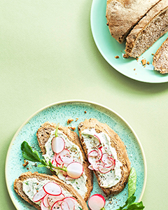 Apfelschalen-Walnuss-Vollkornbrot © Melina Kutelas