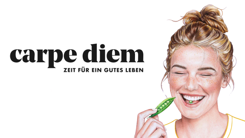 Lachende Frau isst Erbse