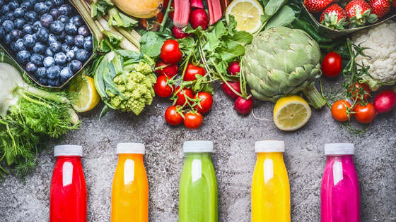 diverse Smoothies aufgelegt