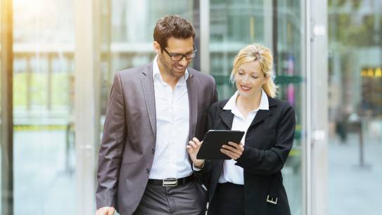 Kollegen im Gespräch