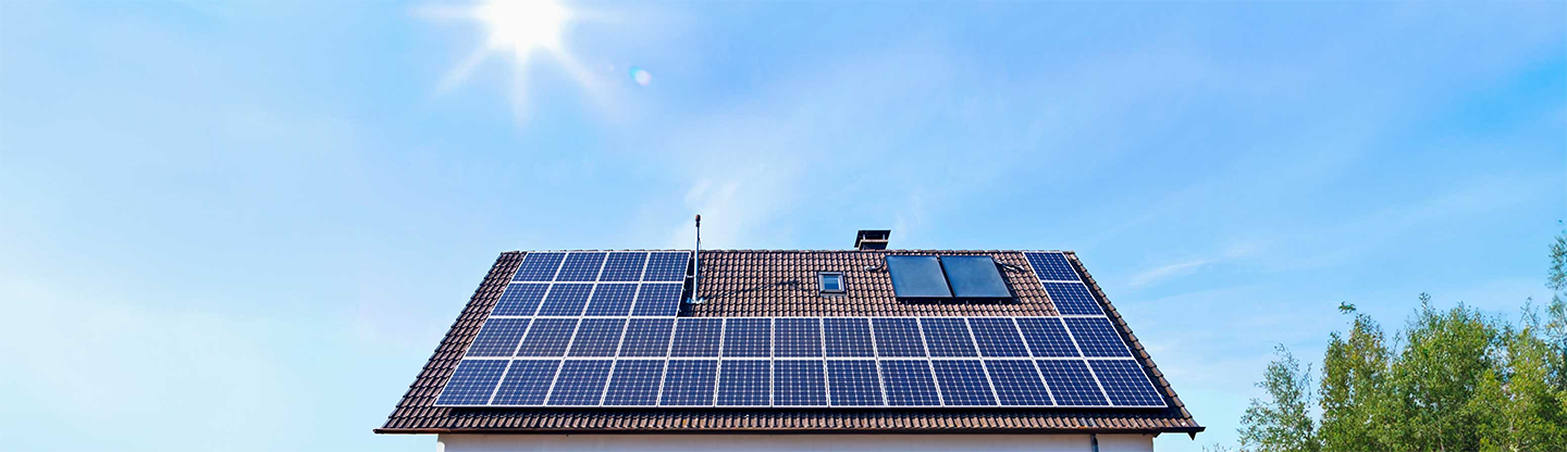 Beschriftetes Polaroidfoto von zwei jungen Frauen: Gemeinsam ME TIME leben